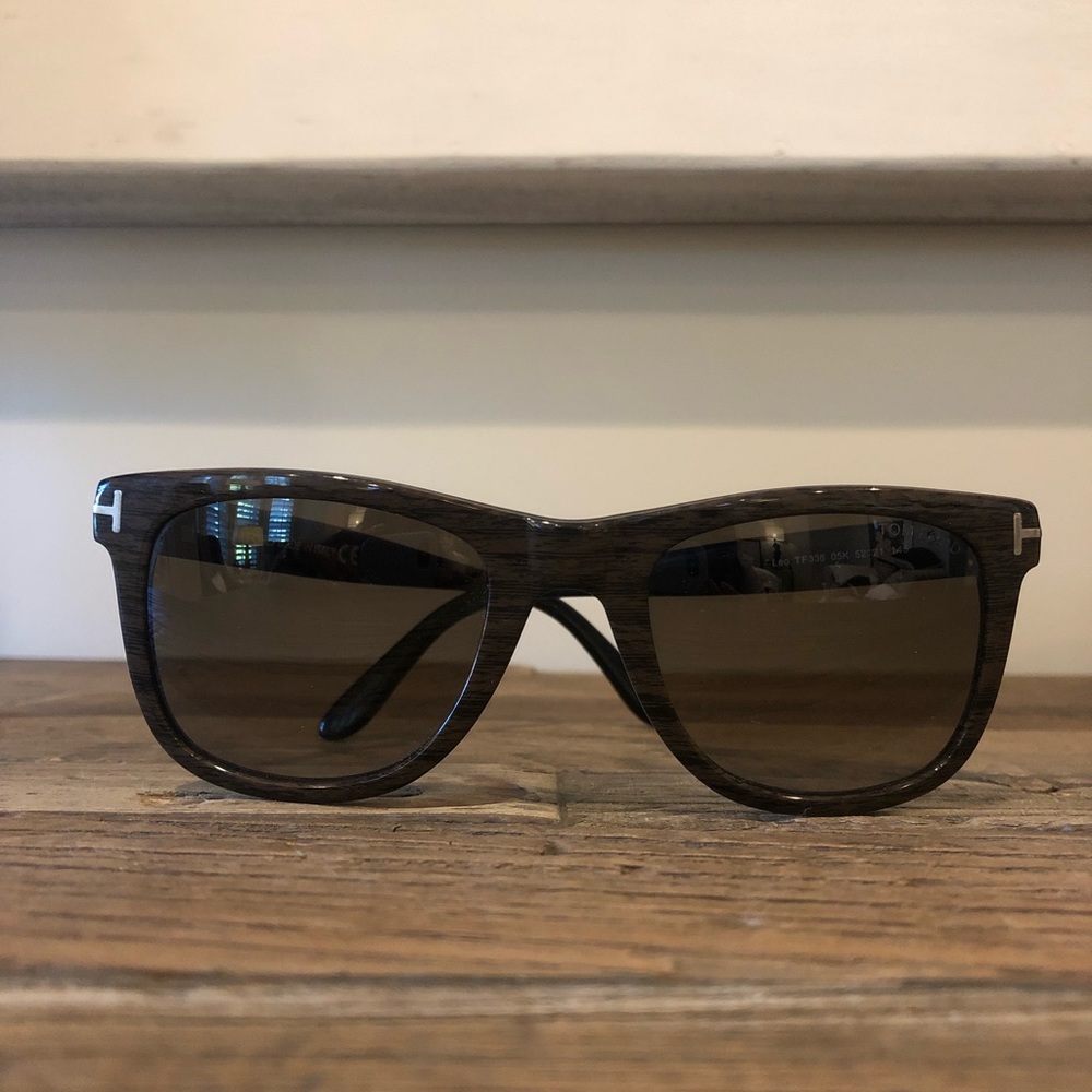 Women’s Tom Ford Wayfarer Sunglasses (Brown)
